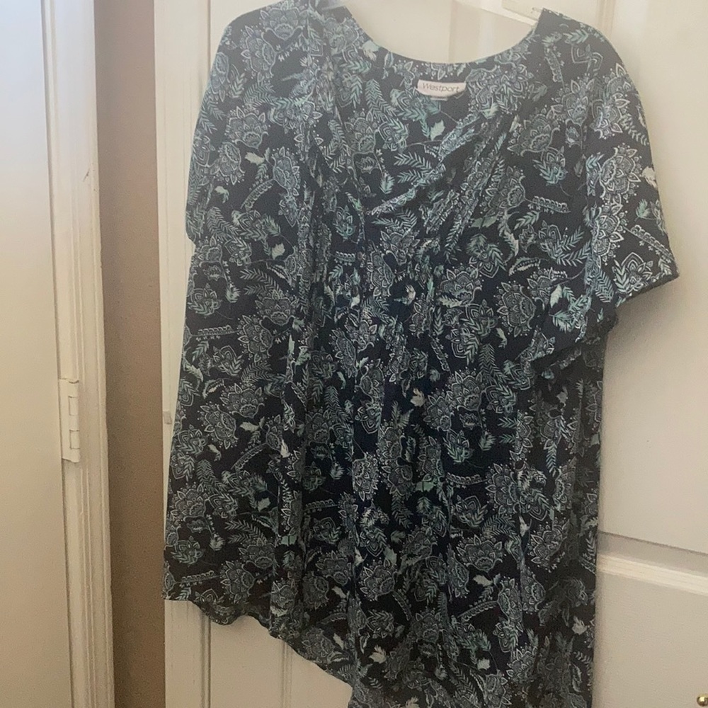 FINAL MARKDOWN WESTPORT tunic style top 2x